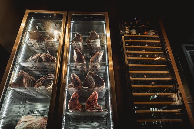 tủ ủ thịt dry aging